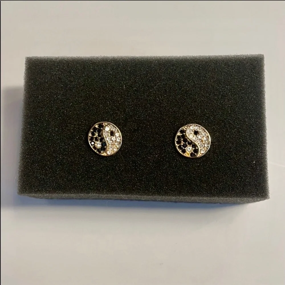 Marilyn Schiff Ying Yang Post Earrings NWT - Picture 3 of 6
